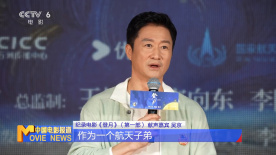 美女脱光衣服让男人桶
